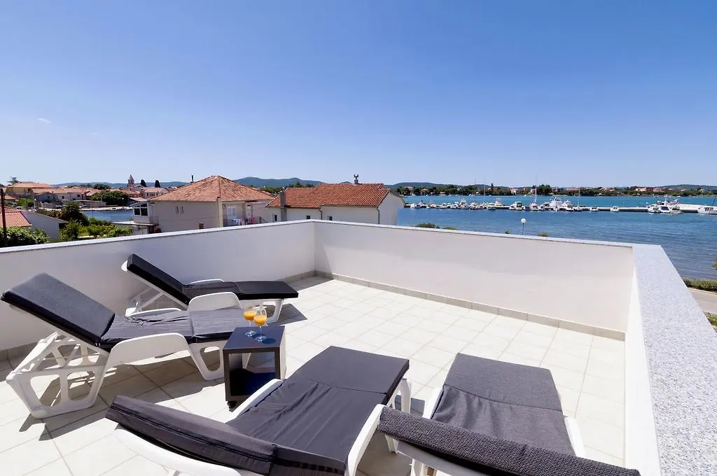 דירה Sukošan White Residence Accommodation